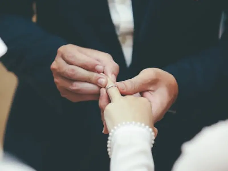 怎样挽回婚姻，老公要离婚，该如何挽留