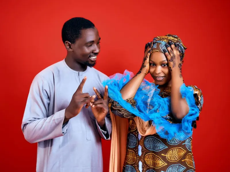 怎样挽回婚姻，想要成功挽回婚姻，先找原因