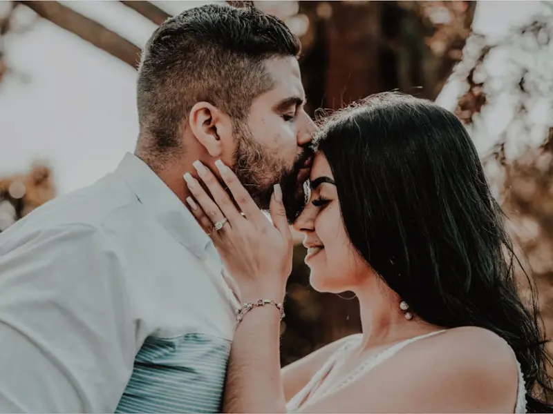 老公出轨怎样挽回婚姻?如何挽救婚姻家庭