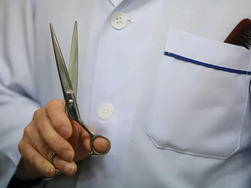 老公出轨怎样挽回婚姻？女人只要掌握这几点，挽回老公事半功倍！