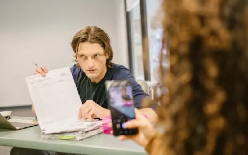 发现妻子出轨怎么挽救婚姻(妻子出轨多久可以挽回婚姻)