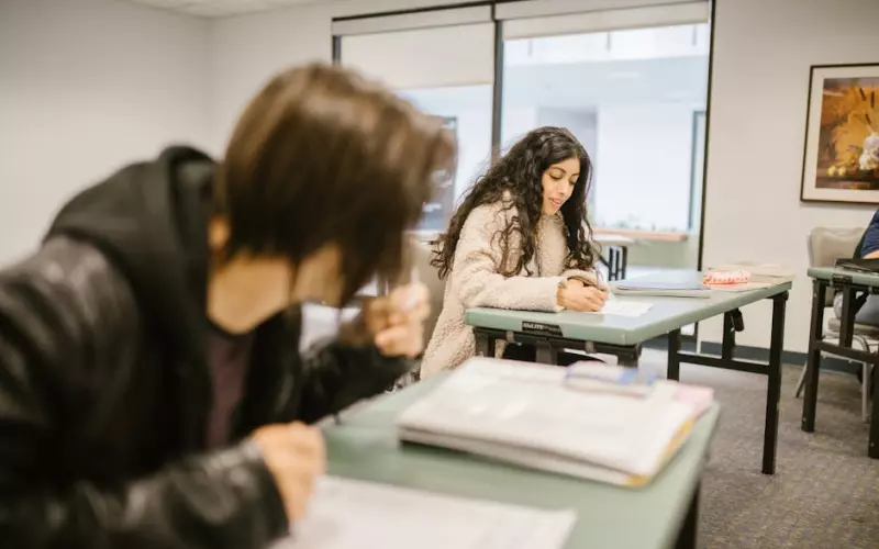 老公出轨该如何挽回婚姻(老公出轨怎么挽回他的婚姻)