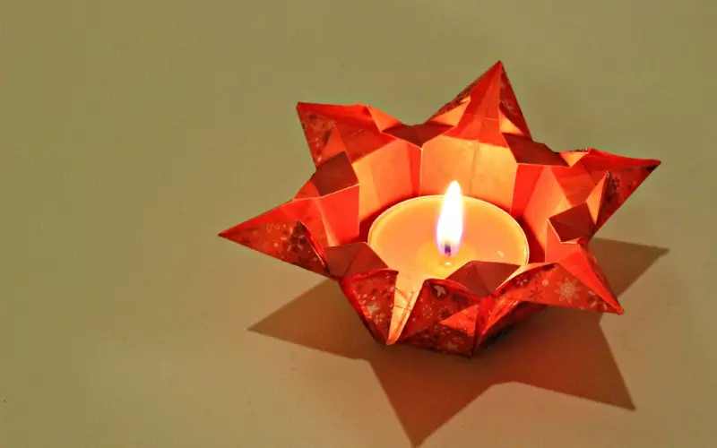 小时候缺爱成年后如何解决？