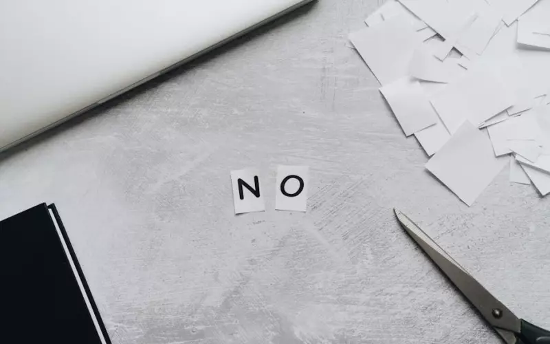 如何委婉地拒绝前任的复合请求?