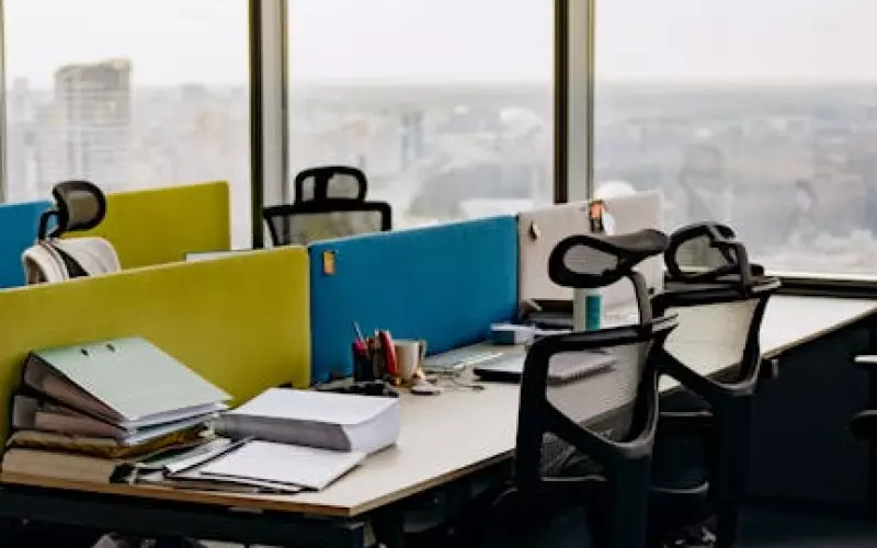 分手了怎么看出初恋还爱你(男女从热恋到失恋的表现)