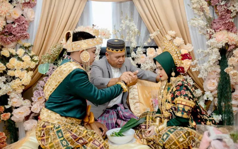 怎样理解正确的婚姻价值观(什么样的婚姻观才是正确的)