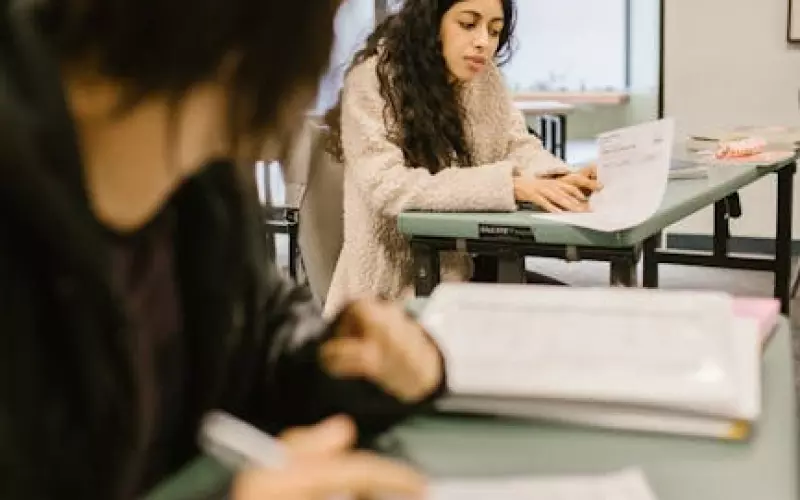挽回一个出轨女人的方式(如何挽回出轨女人的心)