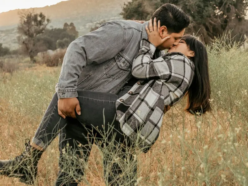 如何挽回失去的男友，挽回男友三招秘诀，让他放不下你回心转意！