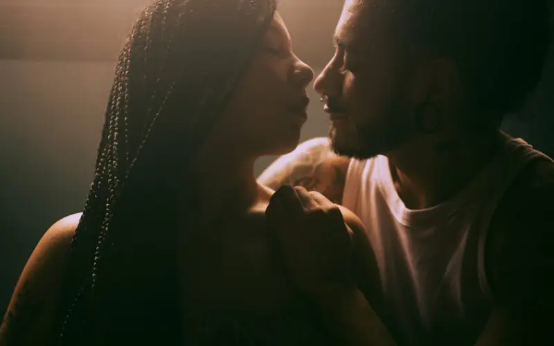 交往时间短感情不够深，如何挽回男人？这3招让你让你挽回男友的心