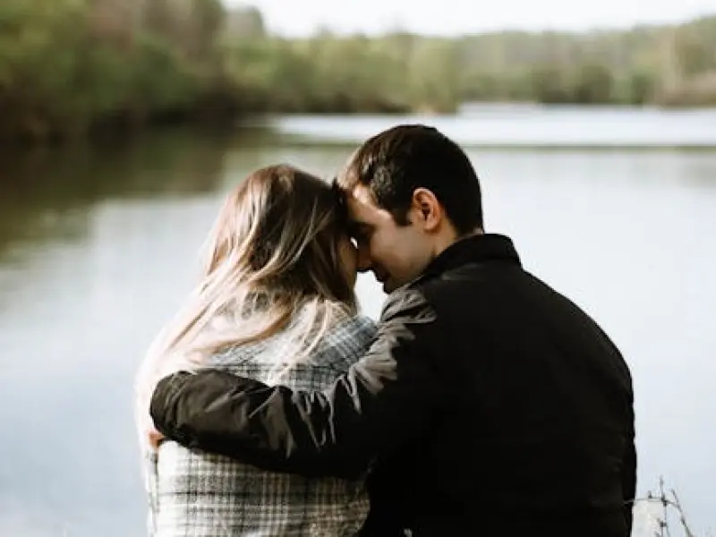 怎么挽回一个不再爱你的男人：老公说感情淡了，该怎么挽回