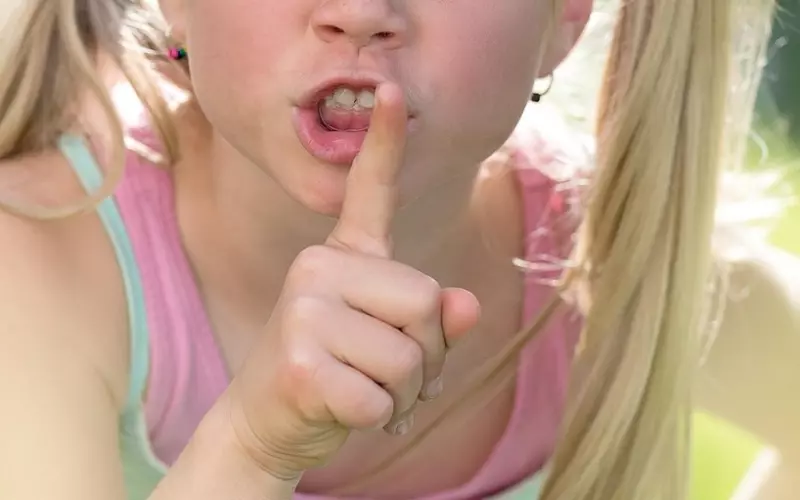 如何挽回关闭对外信息的前男友？情感咨询专家支招！