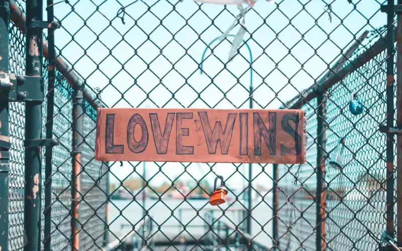 怎么挽回一个你爱的人(如何挽回你爱的人)