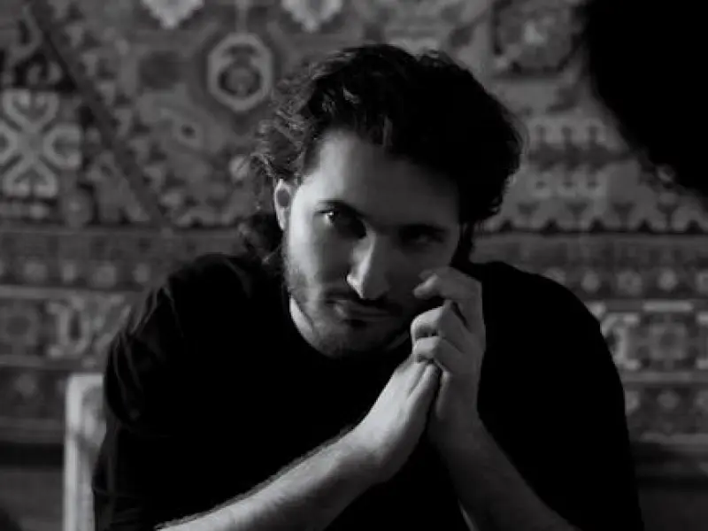 怎么样挽回男朋友的心，分手后男人的心理，挽回男朋友最有效的话，还要靠着三招