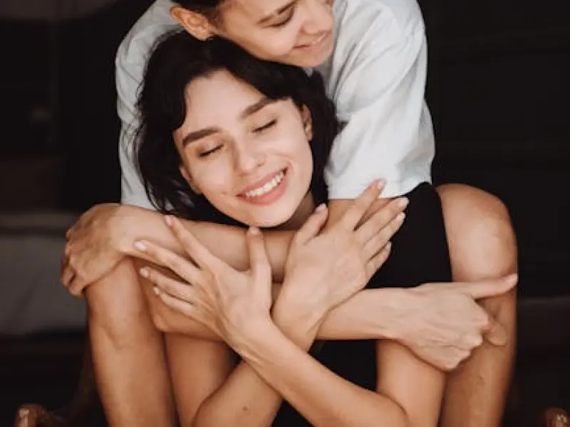 怎样去挽回男友：男人提分手女友该如何挽回呢？挽回分手男友的方法