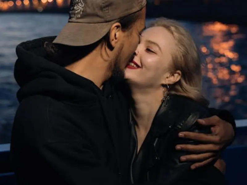 怎么挽回男友：跟男友的恋情遭到了父母的反对，该怎么做挽回男友