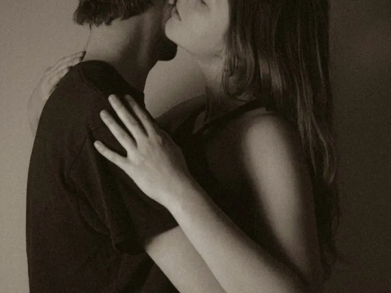 怎么挽回分手男朋友：男友坚决分手不回头，该怎么挽回呢？