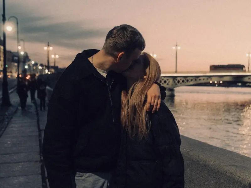 如何挽回男友：分手后纠缠被男友拉黑了该如何挽回？