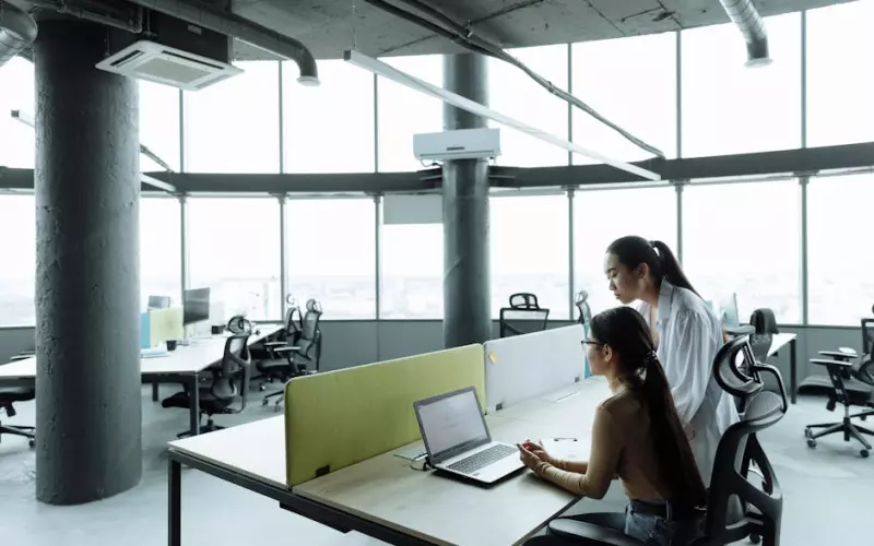 异地分手以后怎么挽回男友(异地分手还有联系怎么挽回男友)