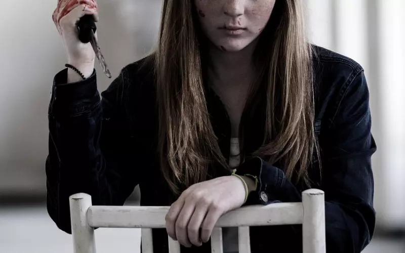 发现他跟别的女人暧昧，怎样挽回男朋友的心？