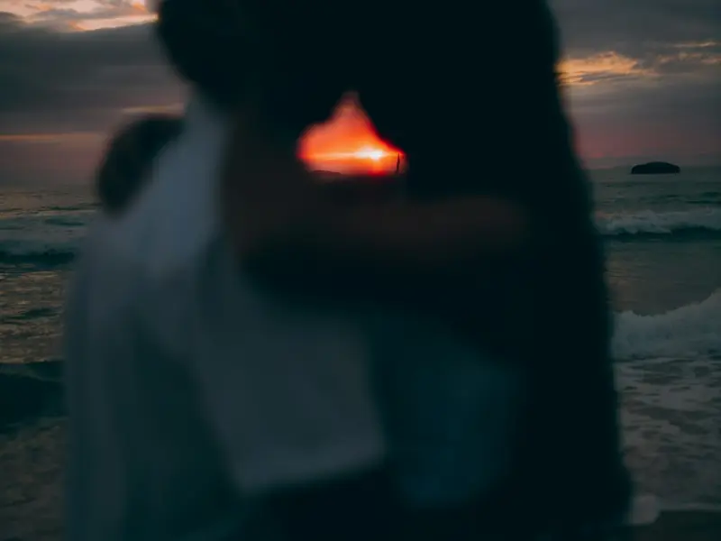 怎么挽回男友的心_频繁提分手，爱情最大的杀手