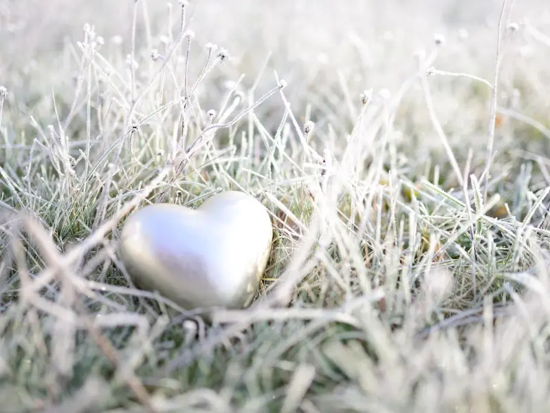 分手后如何挽回前男友的心：如何挽回男友冰冷的心，挽回男友的技巧