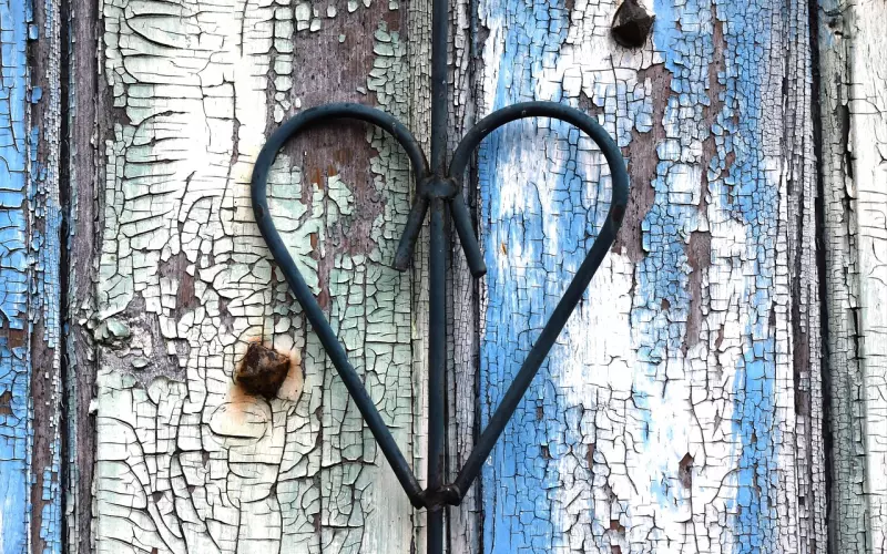 如何挽回前男友的心？痴情女孩必看的情感修复方法