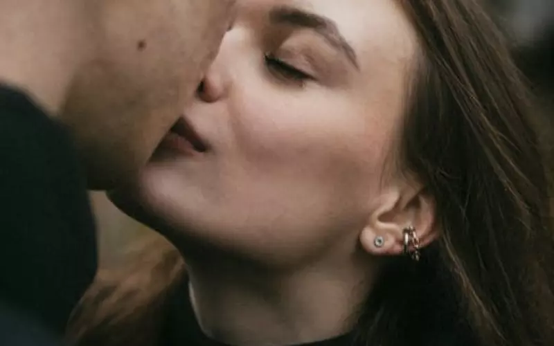 异地恋分手后如何挽回前男友？10个有效方法分享