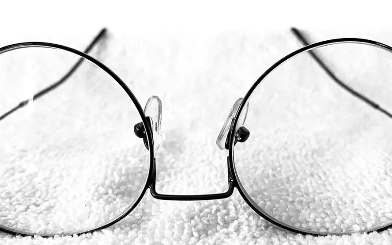 分手后恋恋不忘，挽回前男友该怎么做？