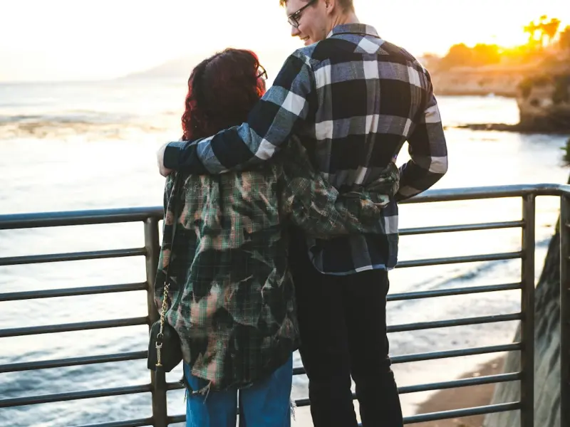 挽回女友的感情如何做：女友不爱了学会这三招，挽回女友并不难