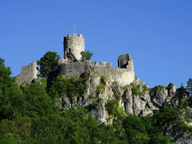 如何挽回女友的心：女友分手之后立马有了新欢，该怎么挽回？