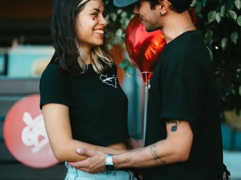 怎么挽回女友的心：分手后说什么可以挽回女友的心，挽回的技巧