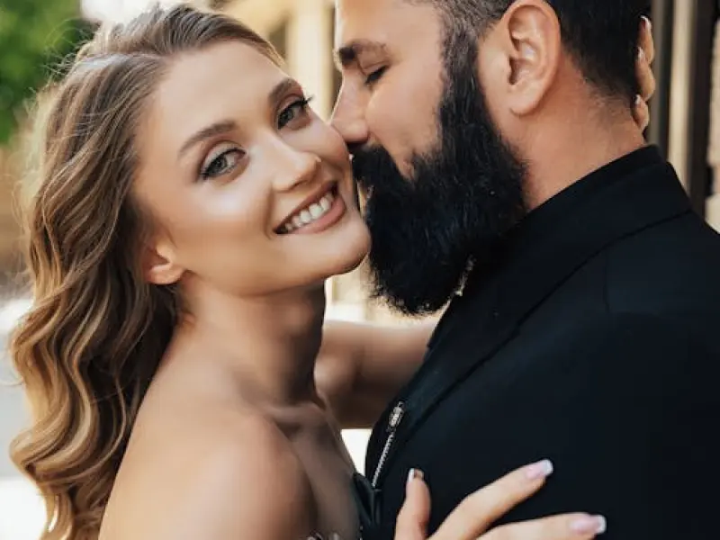 伤了老公的心该怎么挽回：一时冲动打了老公，该怎么挽回老公的心