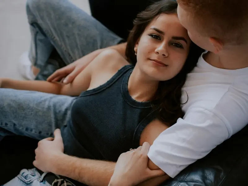 怎么挽回老公：老公出轨喜欢别人，该怎么挽回老公的心