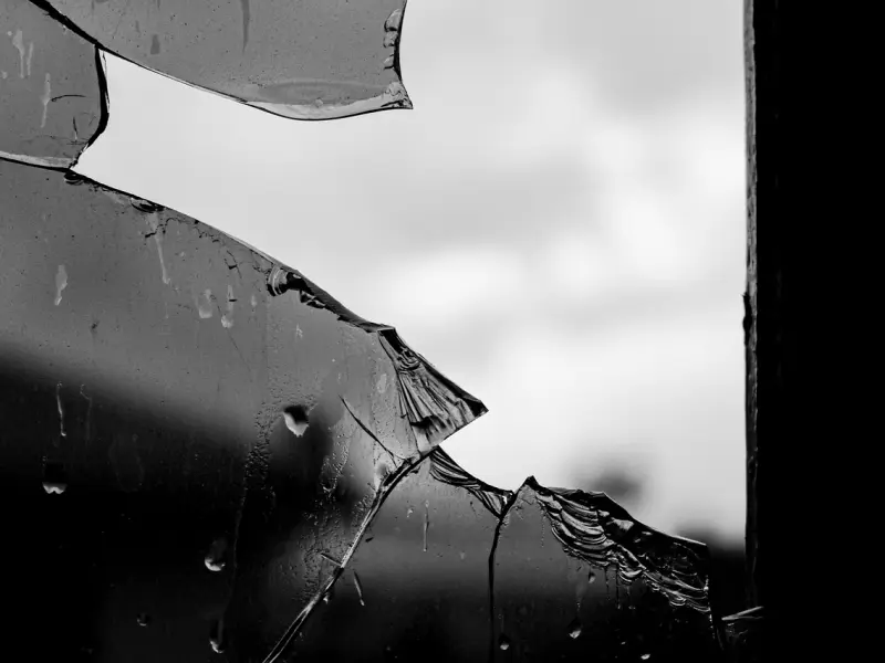 如何挽回老公的心，面对支离破碎的婚姻，该怎么去挽回？