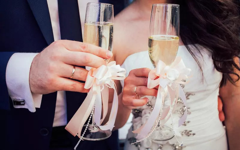 婚姻亮起了红灯该怎么挽回老公？智慧女人这样挽回出轨丈夫的心