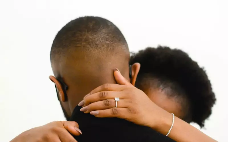 丈夫外遇非要离婚如何挽回老公(老公外遇非要离婚怎样挽回老公)