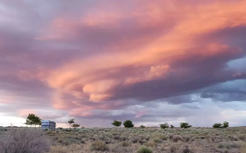 夫妻分居两地如何挽回老公(两地分居老公出轨了怎么修复感情)
