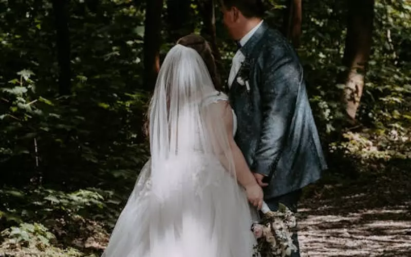 老公出轨该如何挽回妻子？情感专家教你有效的修复方法！