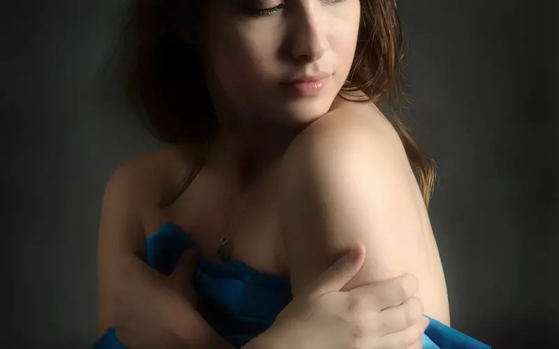 如何用死缠挽回一个人