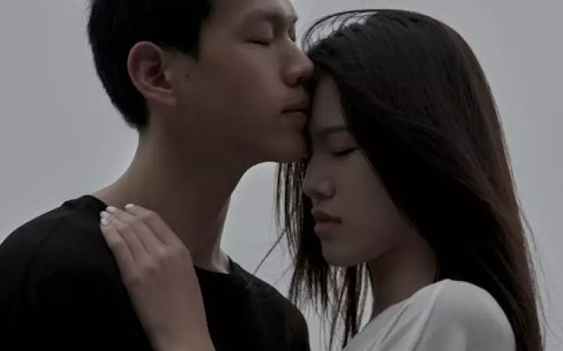 婚外情的男人会怎么对待情人(婚外情的男人对情人是什么感情)