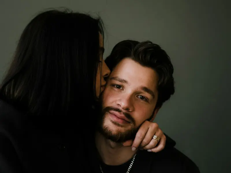 吵架时我不小心打了老婆，现在她要和我离婚，我该怎么办