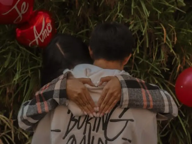 伤了女友的心，我该怎么挽回女友？