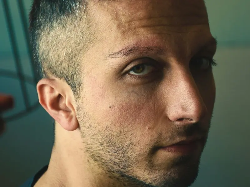 分手之后我一直忘不了前任，我想去和他复合但是怕被拒绝，我该怎么做比较好