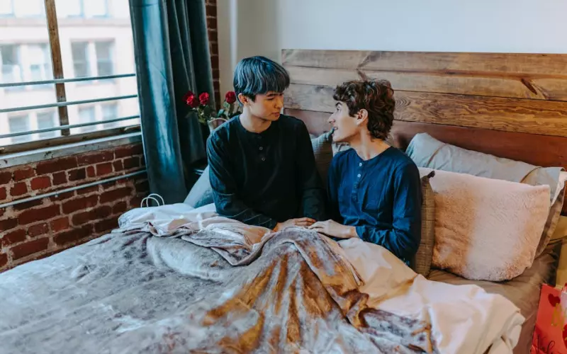 发现男友聊骚但又不想分手，我该如何挽回爱情?