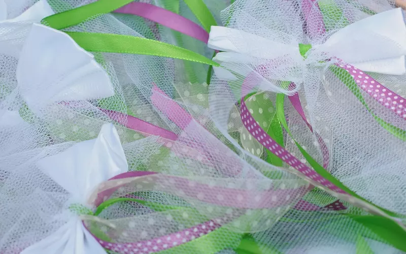 发现男友留着前女友婚戒，我该如何挽回这段感情？