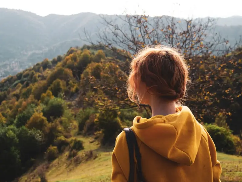 我伤害了前妻，离婚后后悔了放不下她，如何做才能把她挽回?