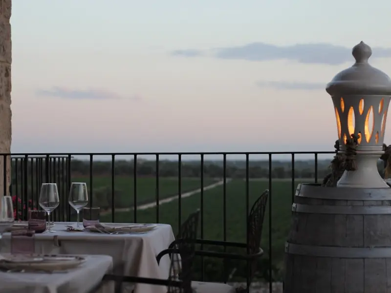 我喜欢发脾气很少顾及男朋友的感受，现在他要和我分手，我该怎么去挽回他