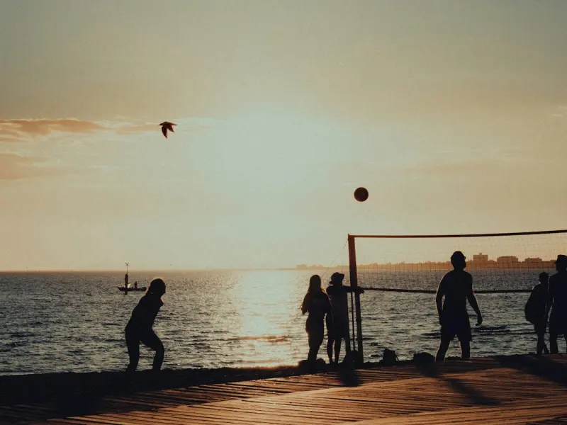 我非常爱我女朋友，但是她却要和我分手，我千方百计去挽回她都没用我该怎么办