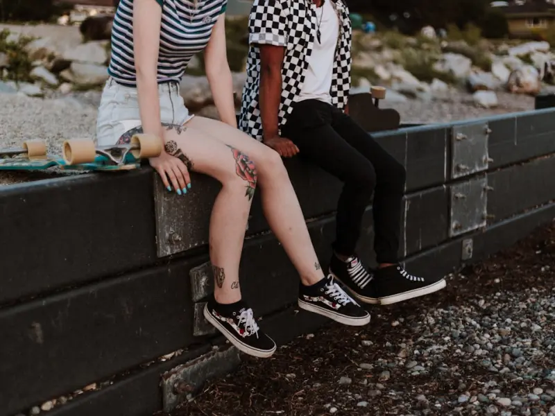 因为我工作太忙有时候忽视了女朋友，现在她要和我分手，我该怎么挽留她