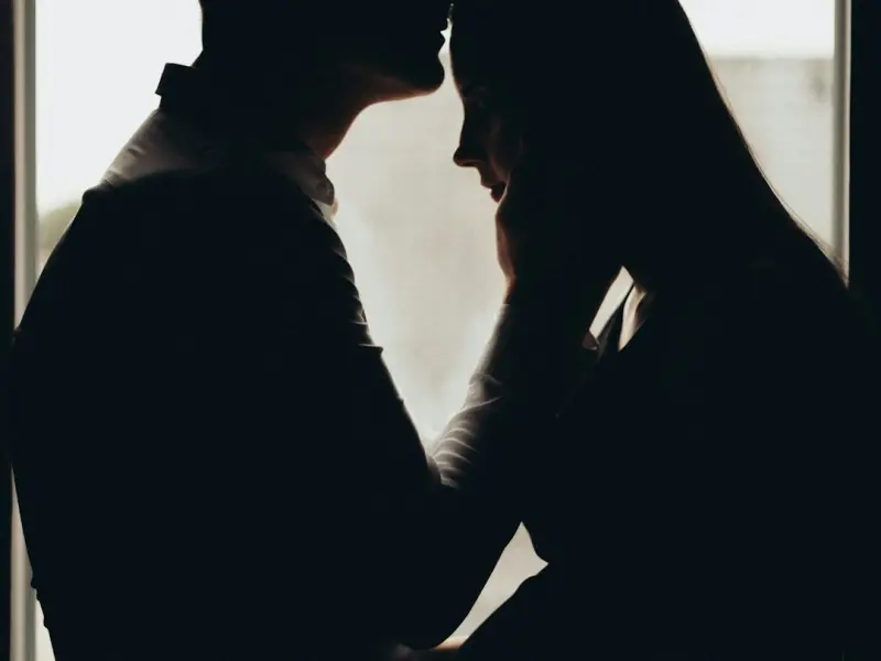 男人对你有这4个表现，肯定是真心爱你的，要珍惜！